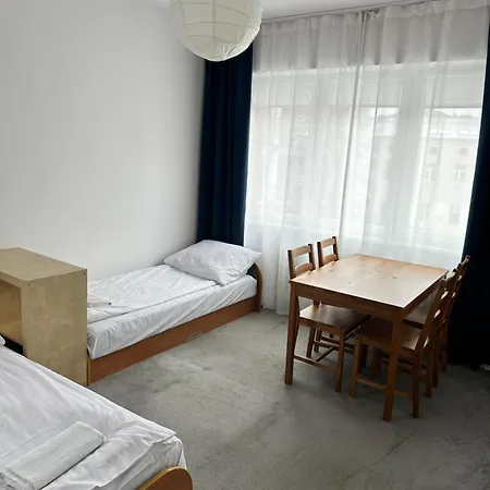 Hostel Demi
