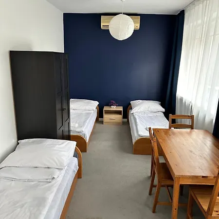 Demi Hostel *