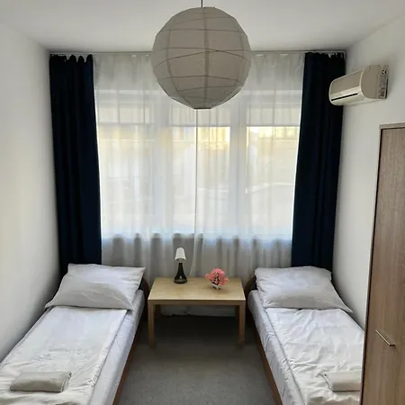 Demi Hostel